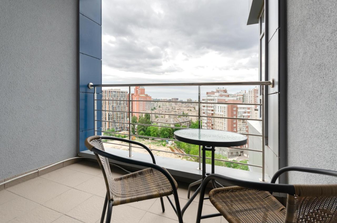 Petrovdom Apartaments 11-212 In Rc Central Park, 7 John Mccain Street Kijev Kültér fotó